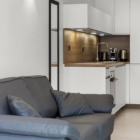 Regina Apartment